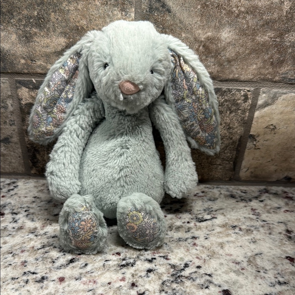Jellycat I am Little Blossom Sage Bunny BL6SG - Picture 2 of 5